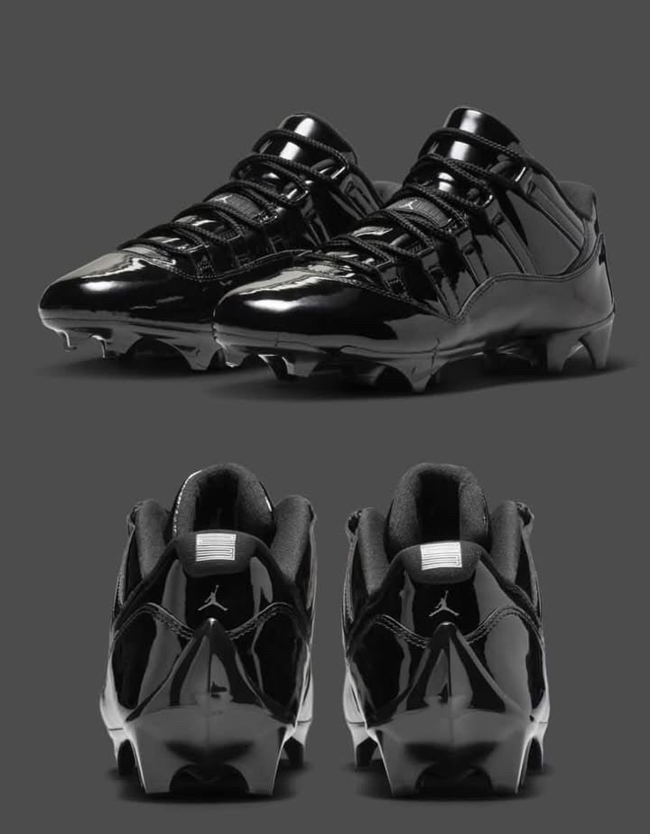 BLACK JORDAN 11 CLEATS